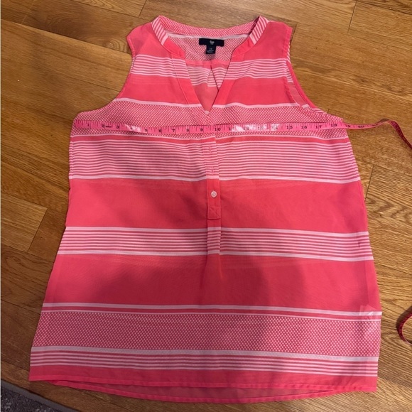 GAP Tops - GAP tank top​​​​